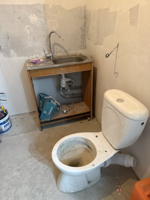 Продам унитаз и раковину