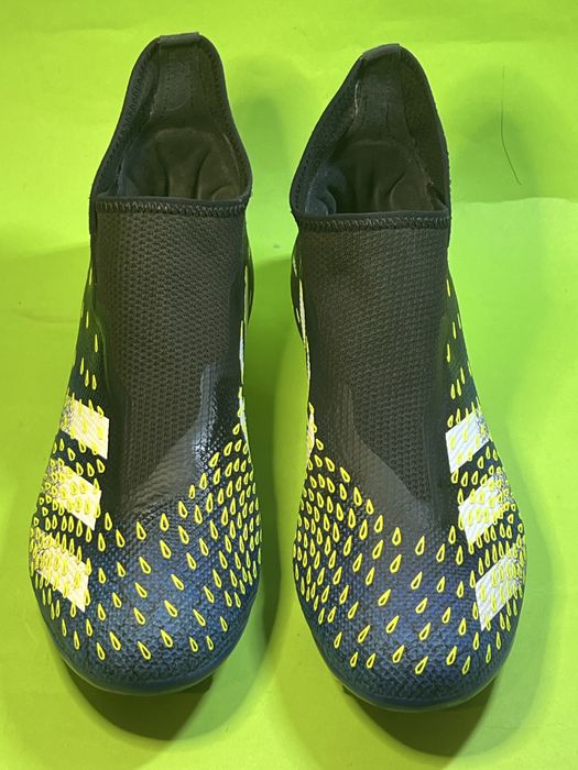 Футболни Бутонки Adidas Predator