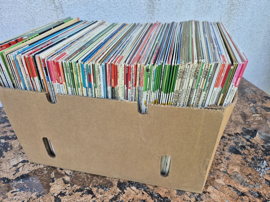 Vând  150 de discuri de vinil EMI HIS Master's Voice cu muzică clasică