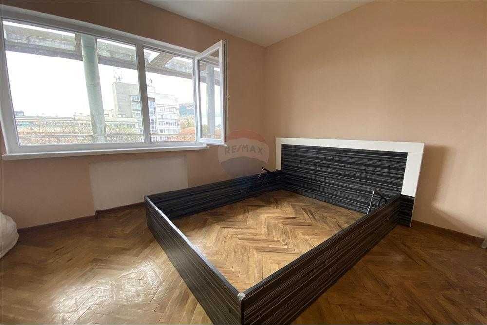 Продава се Тристаен апартамент в Шумен, Пазара - 77 кв.м за 1822 €/кв.м - Снимка #5