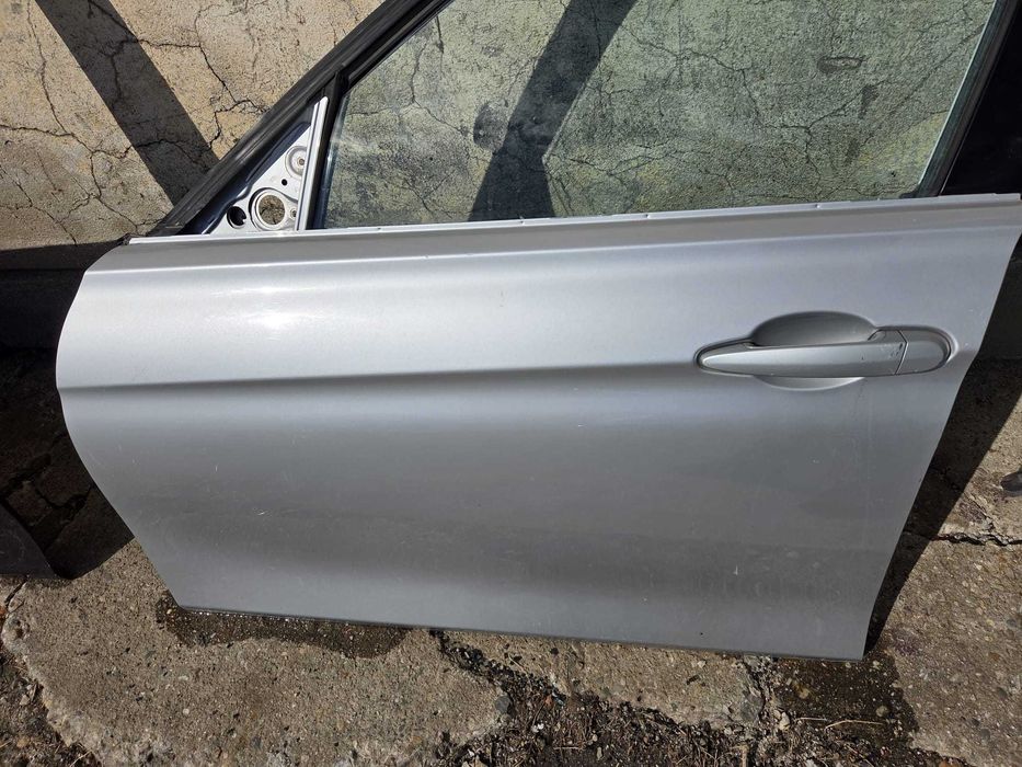 Usa stanga fata BMW seria 3 F30 F31 Glaciersilber Metallic A83