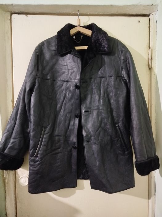 Продам кожаные куртки.