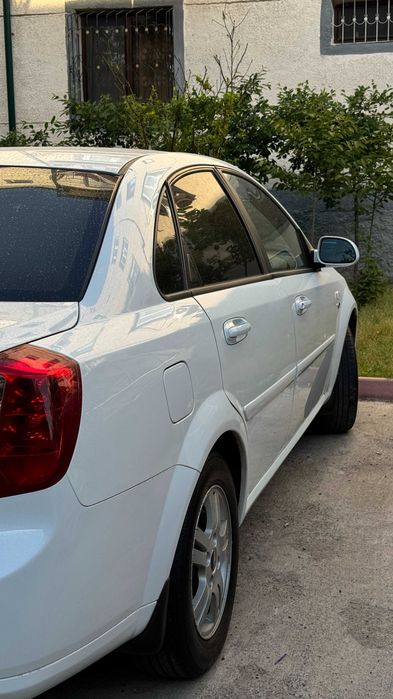 Продается Lacetti 2012 года
