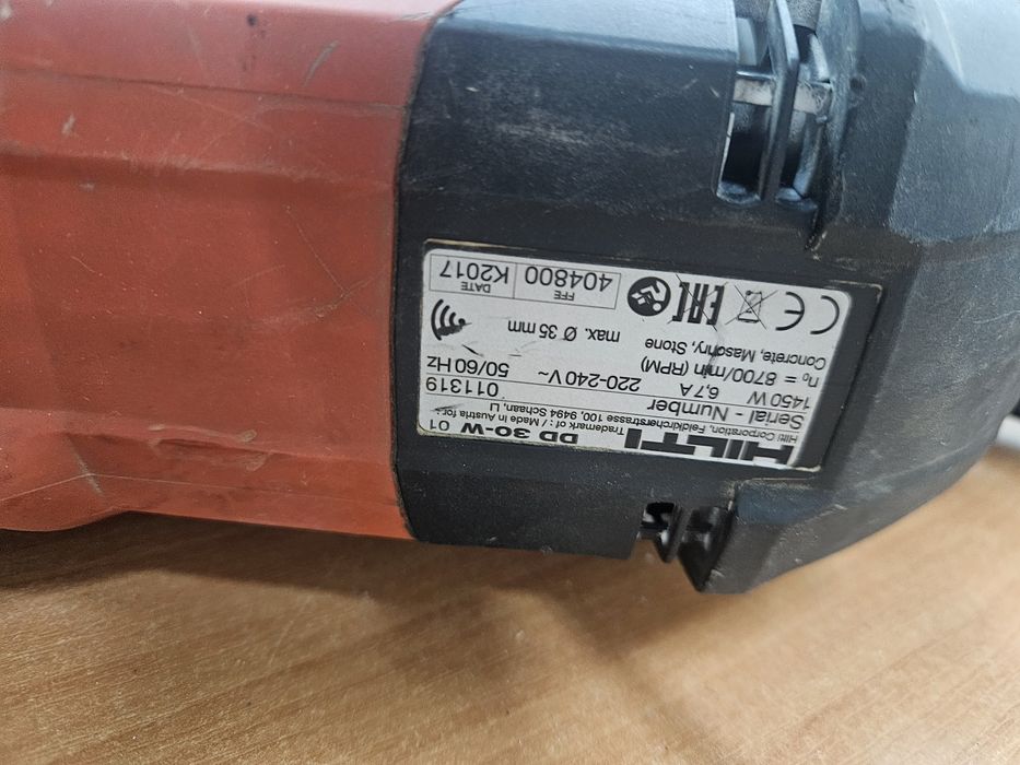 Mașina de carotat Hilti