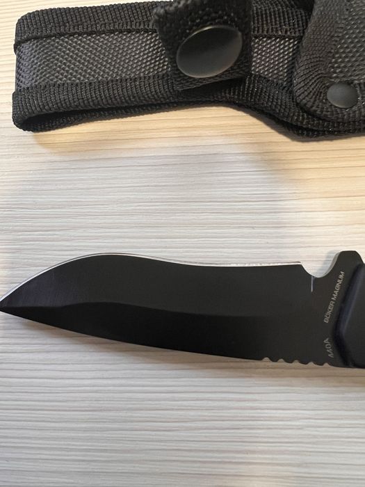 Продавам нож Boker magnum