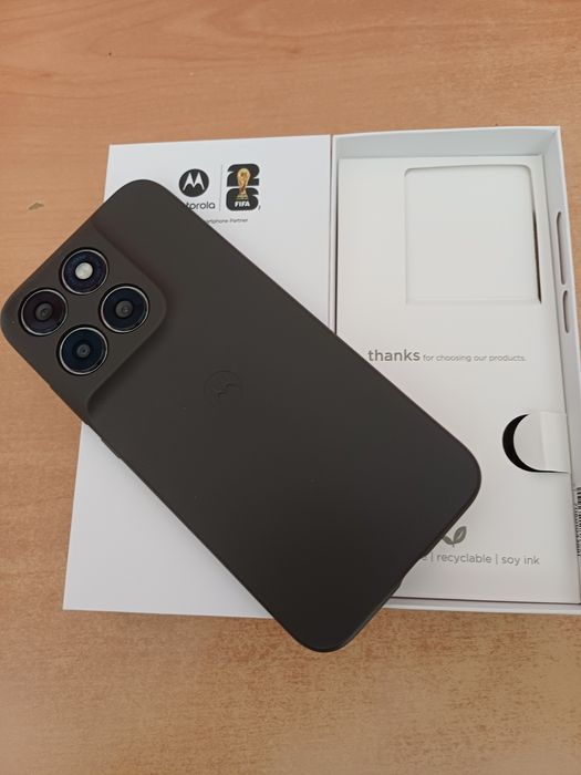 Moto G 77 nou la cutie