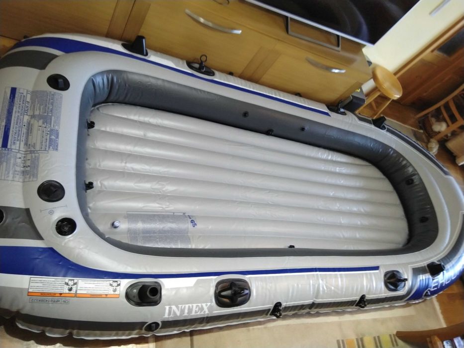 Надуваема лодка Intex Excursion 5 за рафтинг, разходка и риболов