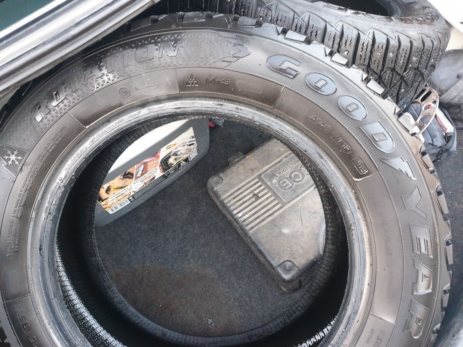 Шины Goodyear в хорошем состоянии
