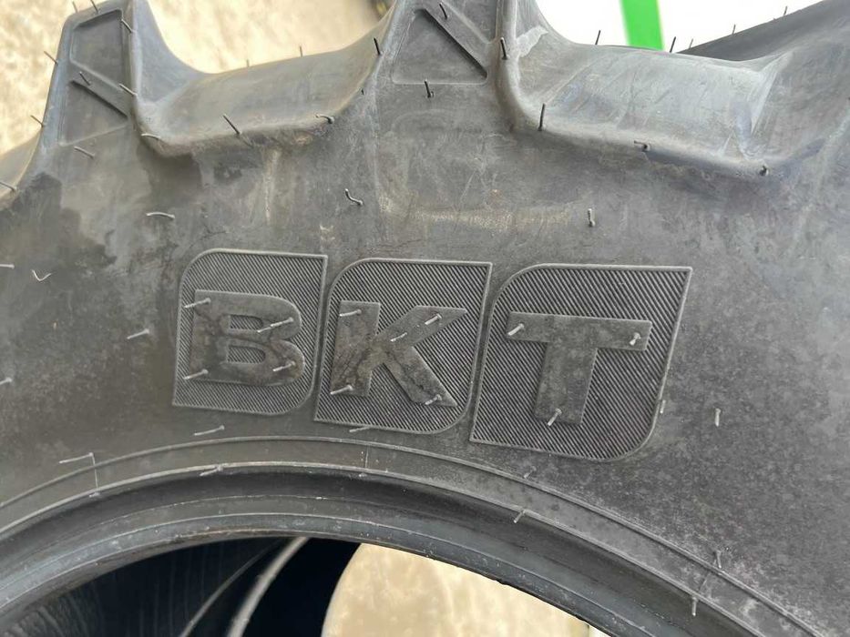 Anvelope noi 380/70R24 radiale pentru tractor fata