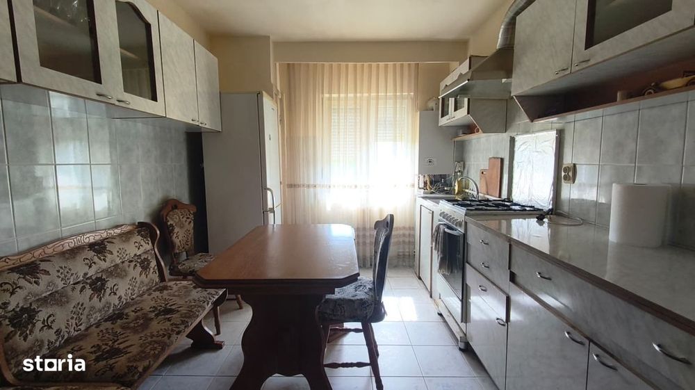 Apartament 3 camere in Deva, zona Eminescu – decomandat