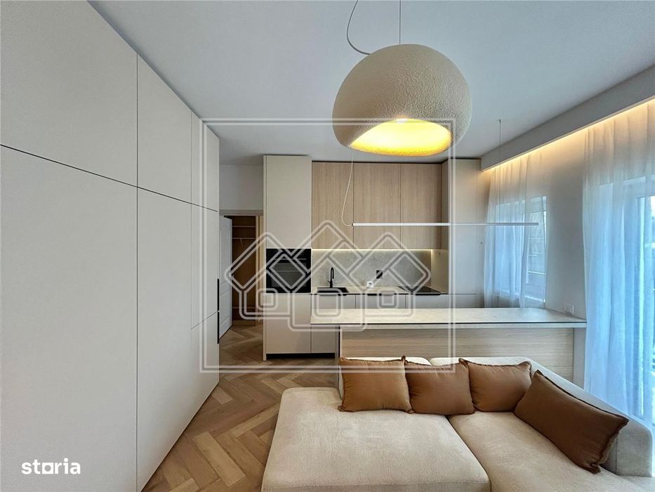 Apartament 3 camere, balcon, etaj 1, parcare - Zona Turnisor