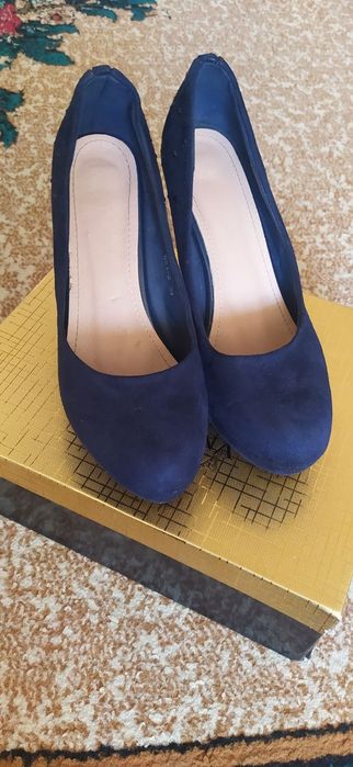 Женский туфлилар сотилади