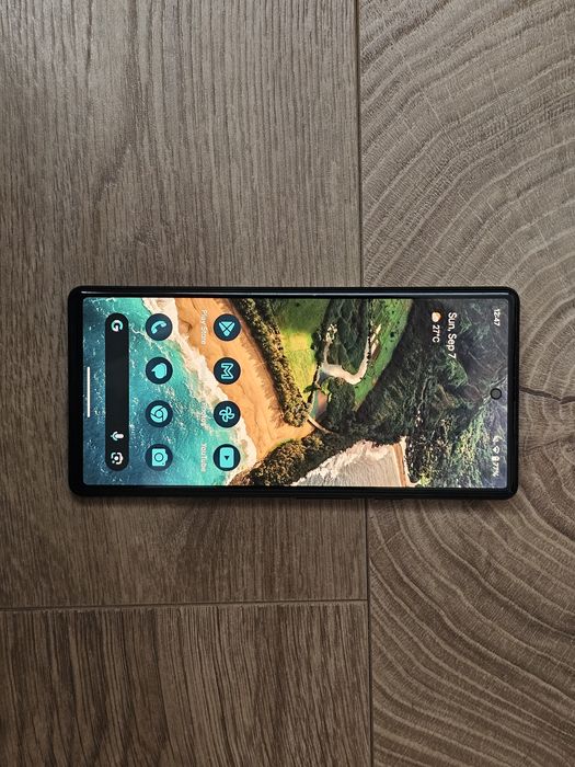 Google Pixel 6 128/8 GB + 6 калъфа