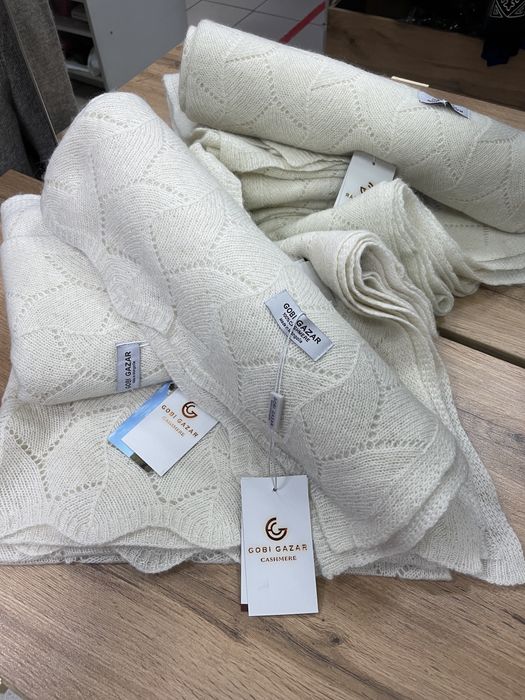 Шерстяные палантины