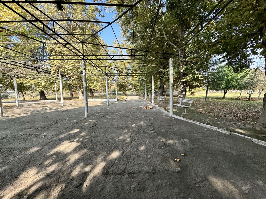 Продается земля в г.Ахангаран под производство 10 гек