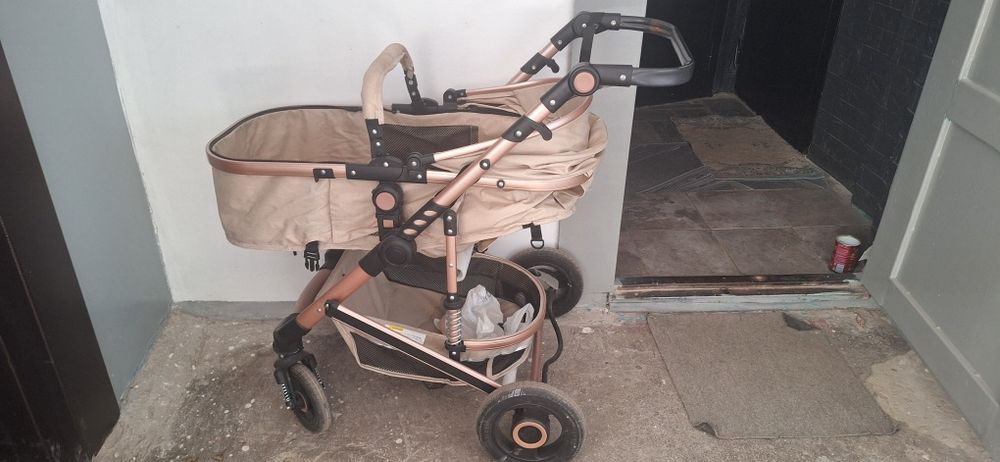 Продаю коляску состояние норм
