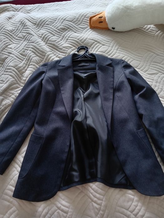 Пиджак с юбкой на выход