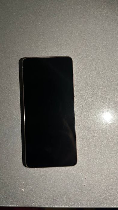 Samsung s21 sotiladi