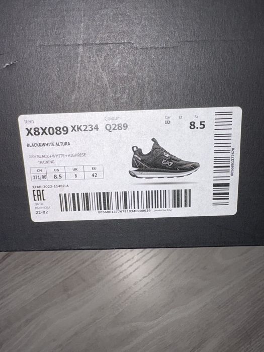 Vând adidași Emporio Armani Altura Black&White EA7