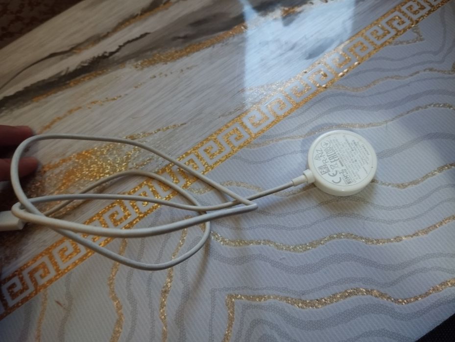 Продаю зарядку на часы