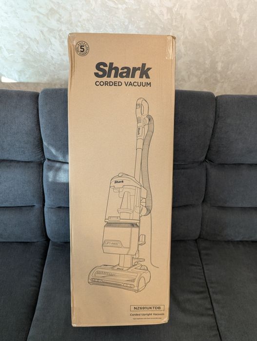 Aspirator vertical Shark NZ691 -Nou-