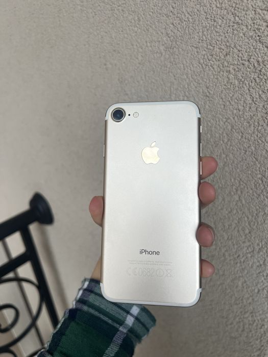 iPhone 7 | 32 GB | Gold