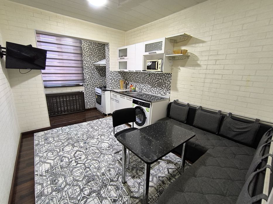 Суточно посуточно Центр Айбек, Ойбек 2/9/9 евро