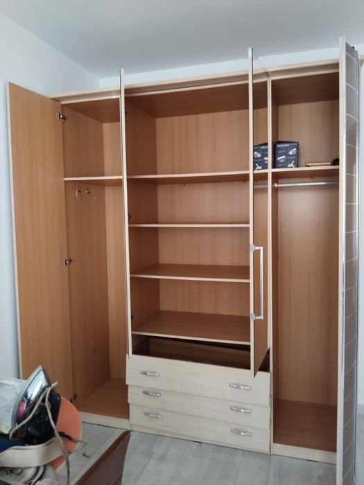 Продается большой шкаф