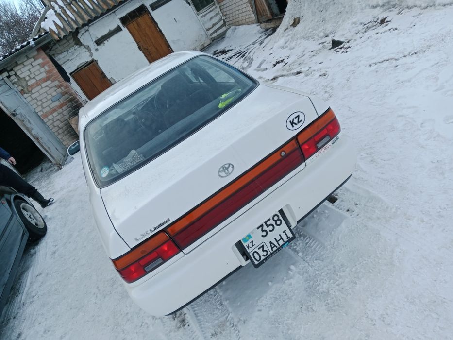 Продам машину Тоета Королла