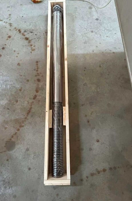 Executam lucrari de strungarie si reparatii echipamente.