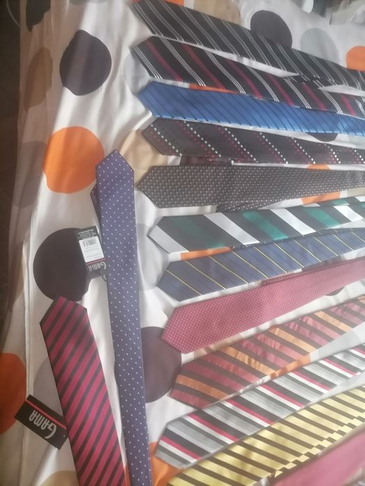 18 cravate bărbătești - 200 lei