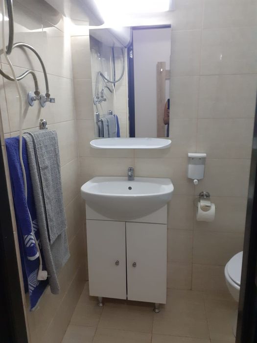 Închiriez garsonieră sezonier 2026