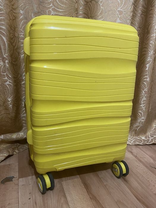 Чемоданы разных размеров (L, S, тканевый)