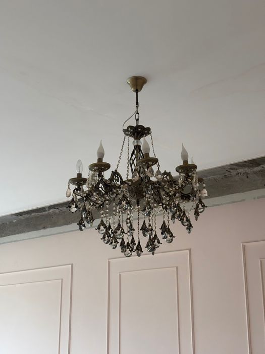 Продаются люстры