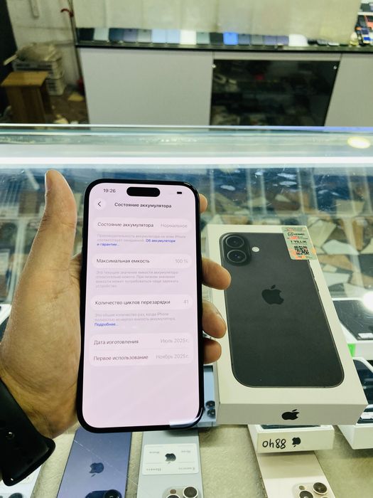 iPhone 16  128 gb black yengide 100%
