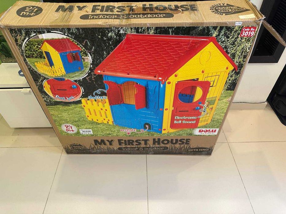 Детска къщичка DOLU My First House с ограда – пълен комплект