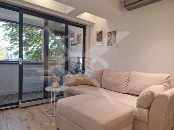 Продава се Тристаен апартамент в Бургас, Център - 106 кв.м за 5189 €/кв.м - Снимка #2