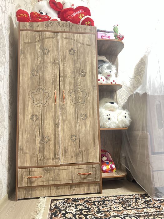 Detskiy kravat va shkaf