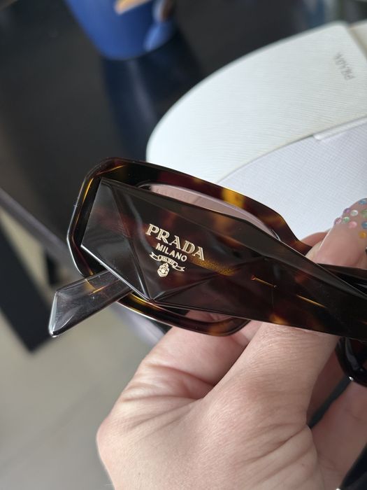 Слънчеви очила Prada