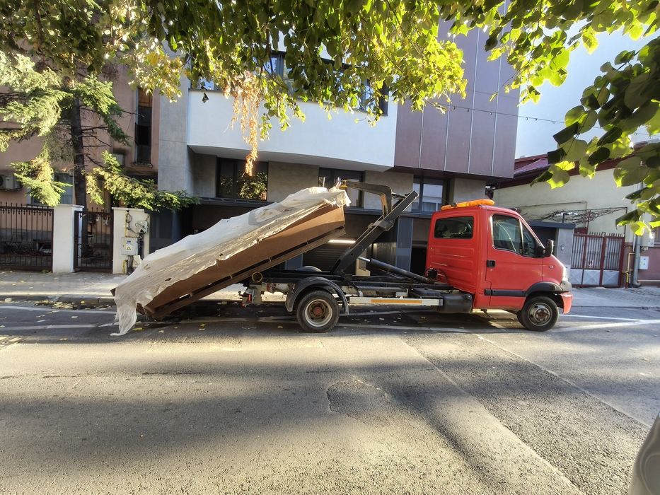 Transport moloz deșeuri din constructii container