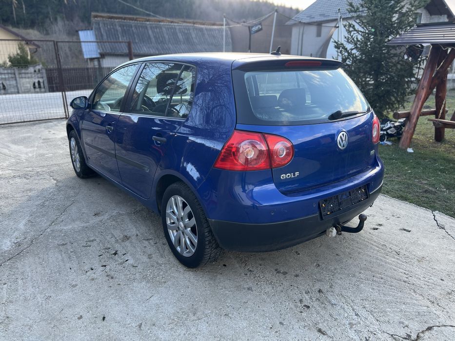 Golf 5 1.9 Tdi 2400€