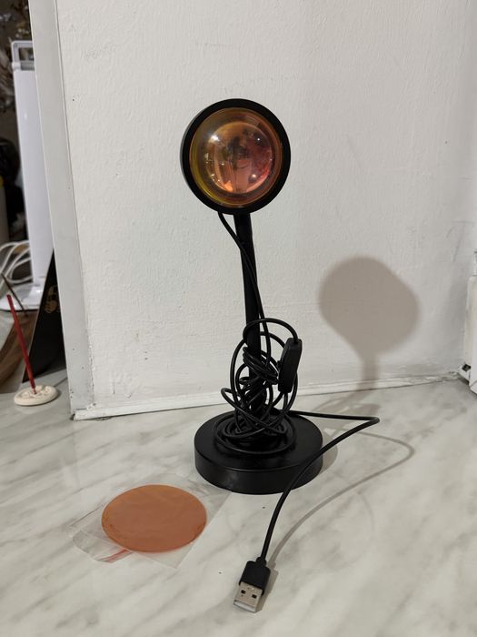 Лампа с закатным светом