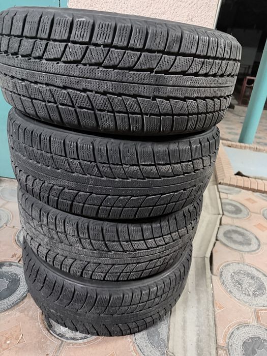 215/55/17 почти новые