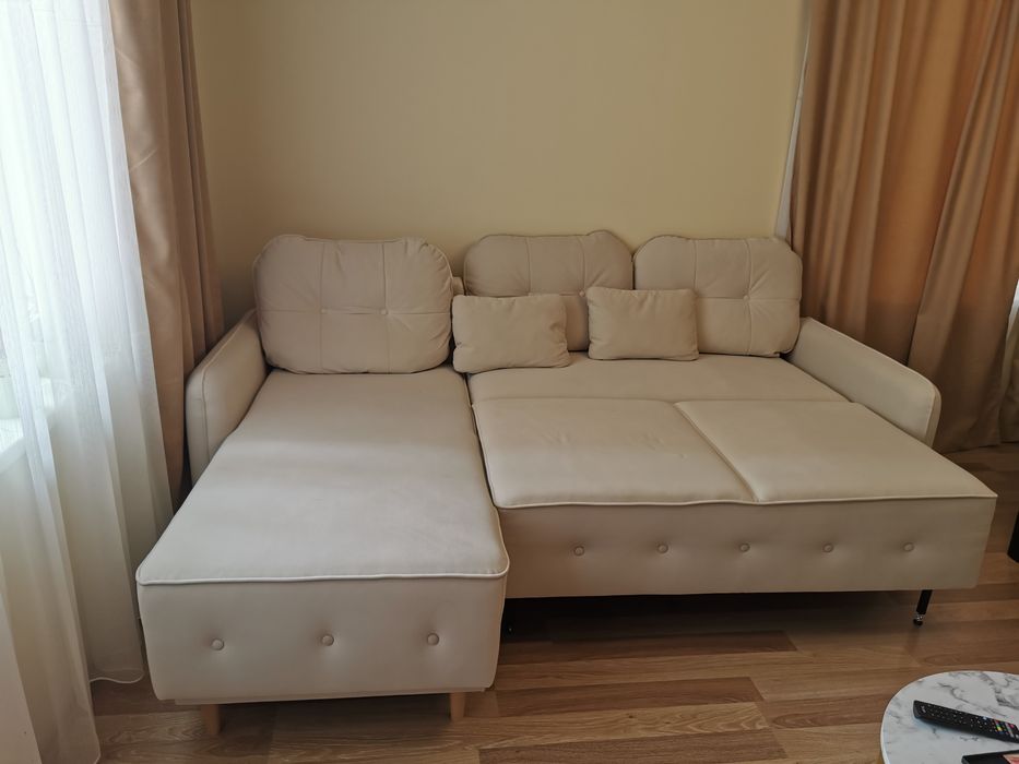 Разтегателен диван