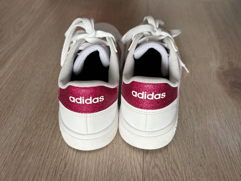 Кроссовки Adidas оригинал 35 размер