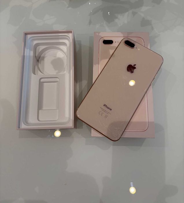 iPhone 8 Plus, Gold, 64 GB