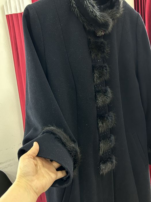 Продам пальто женское 54 р