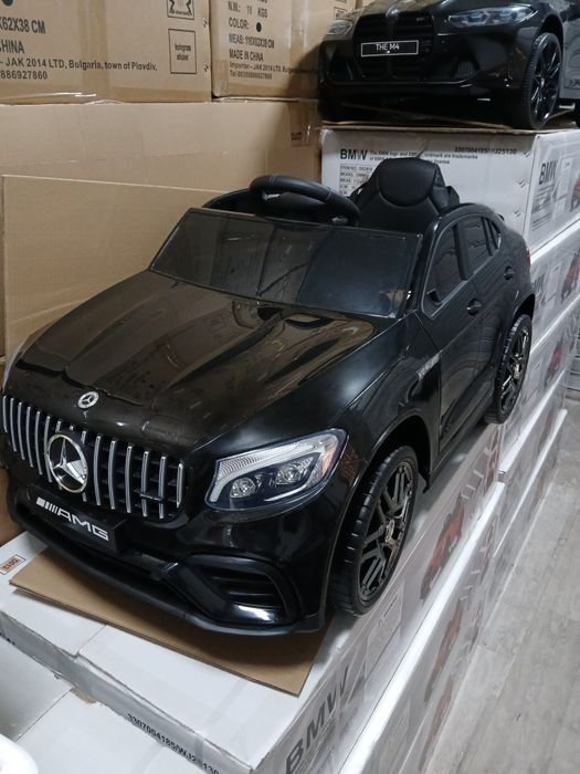 Промо цена!!Акумулаторен джип Mercedes AMG GLC63S с меки гуми 12волта