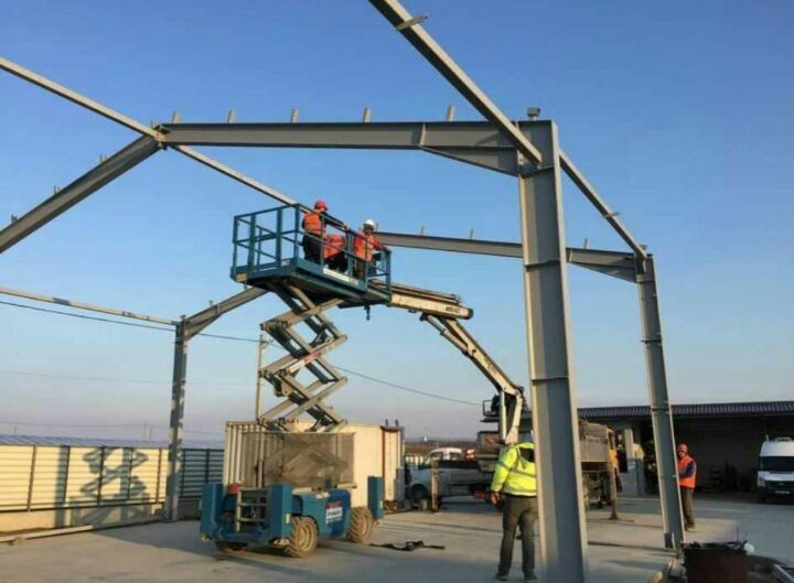 Montaj hale, panouri sandwich, structuri metalice, cuzineti hale