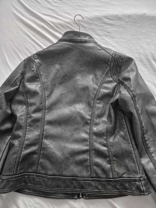 Дамско кожено яке